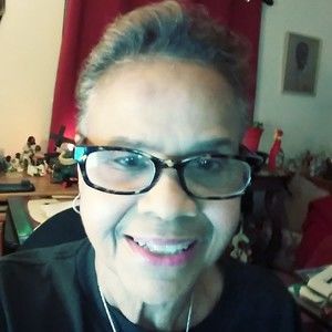 Meet your Posher, Yvette